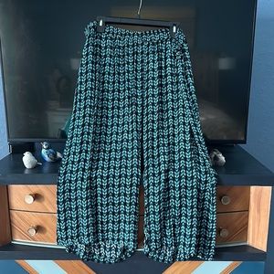 NorthStyle Dressy Capris